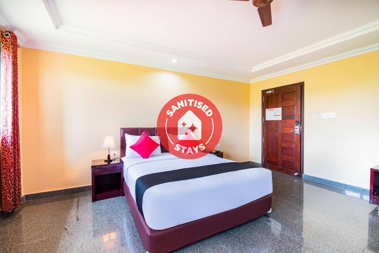 Capital O 22439 Ratna Forever Hotell Karkal Exteriör bild