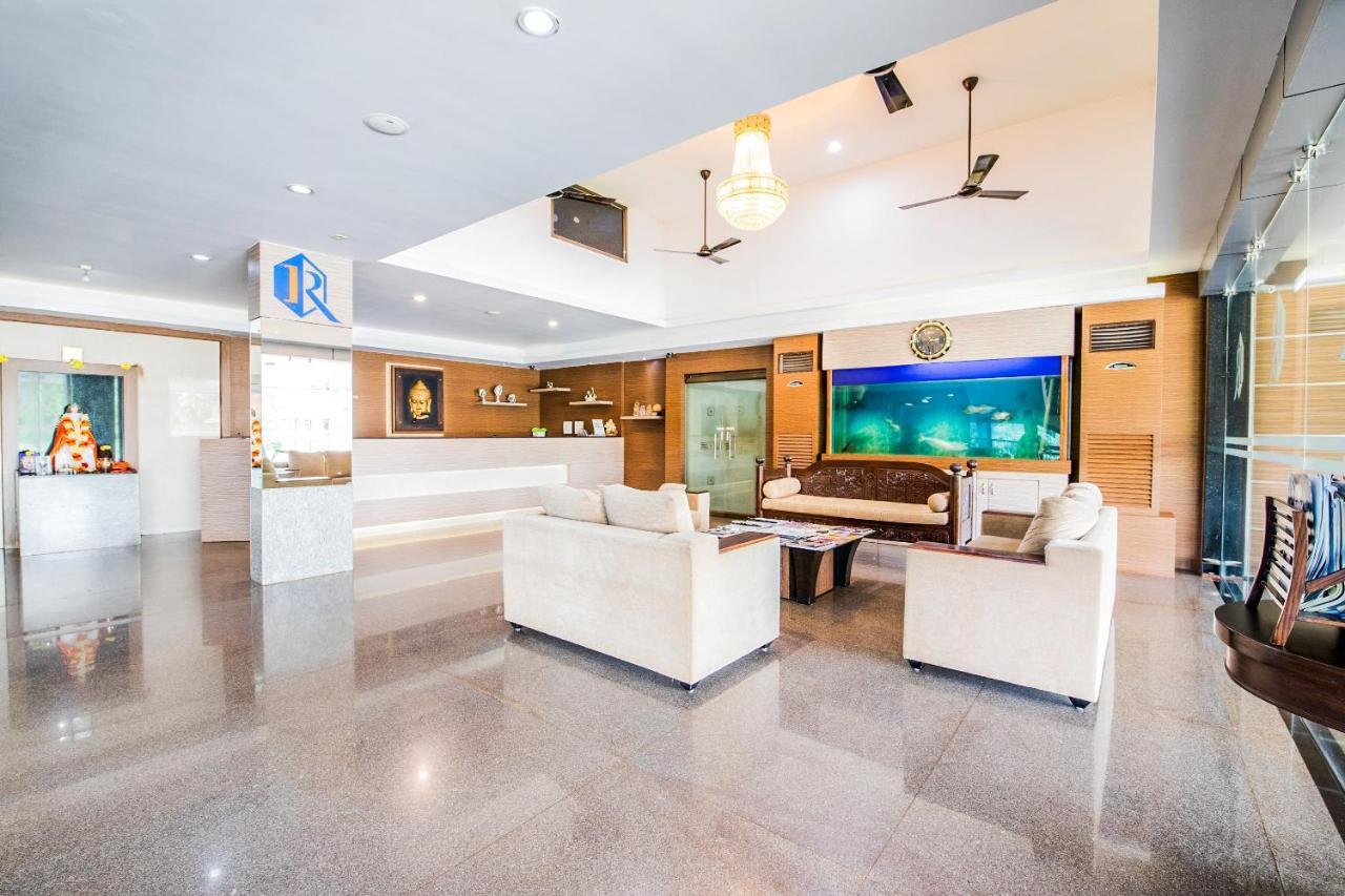 Capital O 22439 Ratna Forever Hotell Karkal Exteriör bild