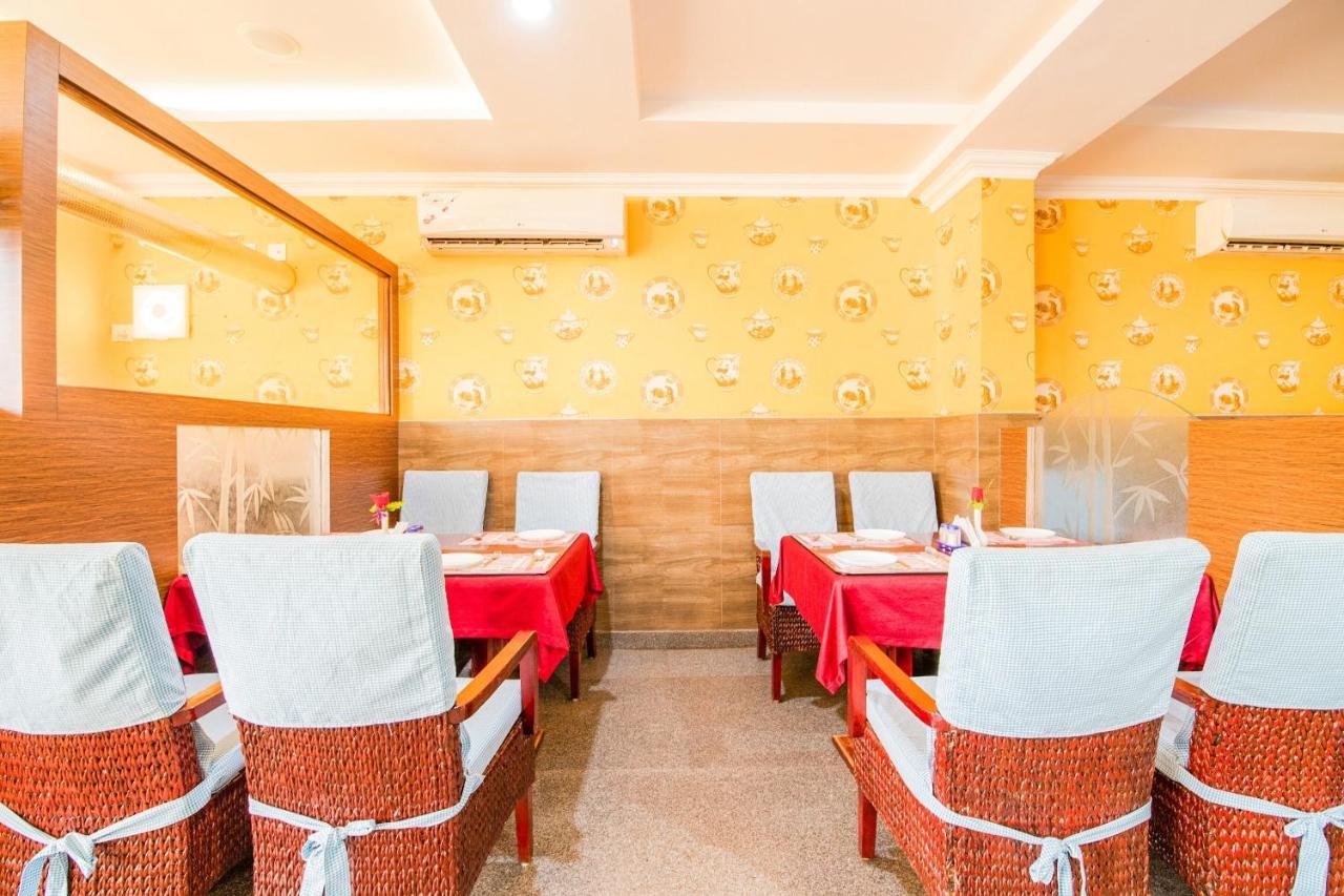 Capital O 22439 Ratna Forever Hotell Karkal Exteriör bild